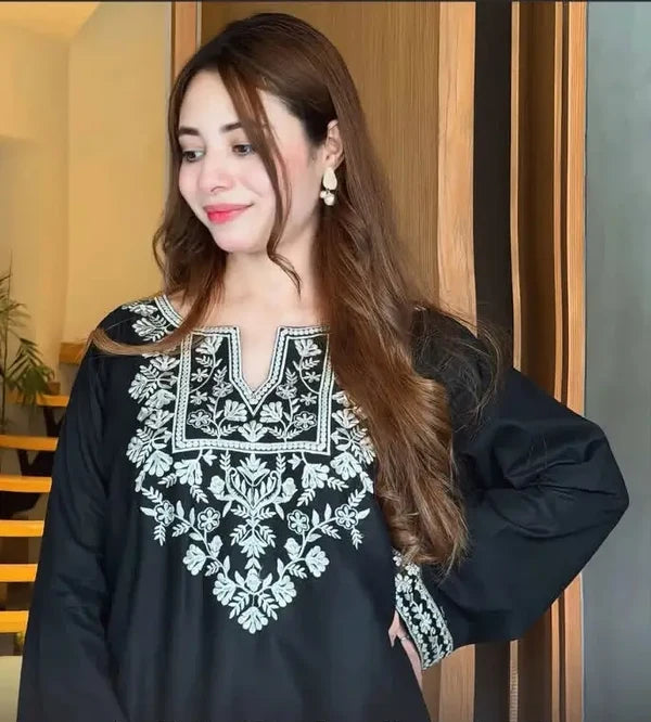Black Embroidered 2-Piece Pakistani Suit – Elegant Printed Trouser Set